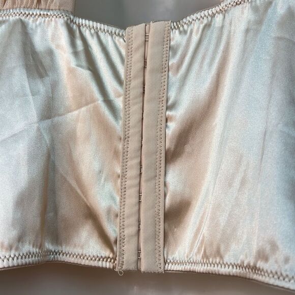 Pretty Little Things Nude Underbust Halterneck Chiffon strap crop top size 6 NWT - Picture 10 of 14